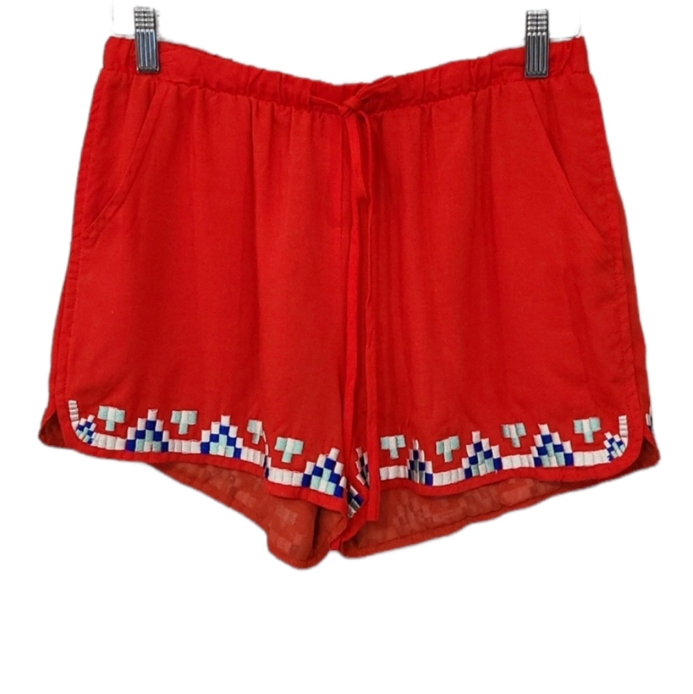 Moon Embroidered Red Shorts Elastic waist Size M NWT‎ 39$